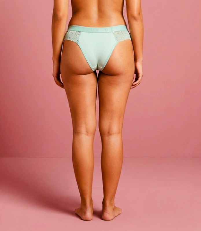 2446 Tanga Liana